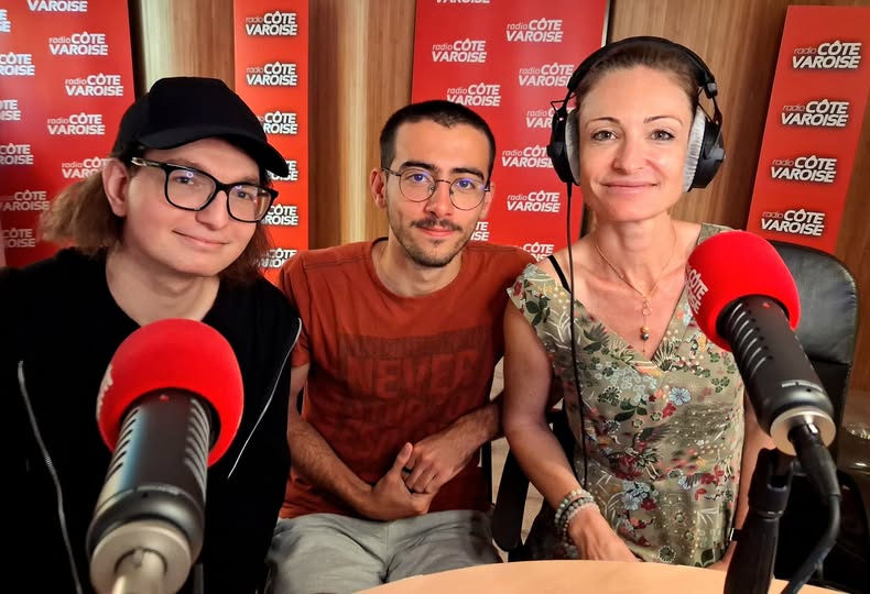 F1625 JEUNES &Eacute;MISSION 02.jpg (72 KB)